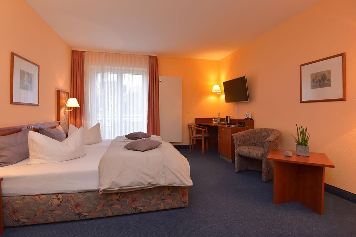 Altstadthotel An Der Werra Майнинген Екстериор снимка