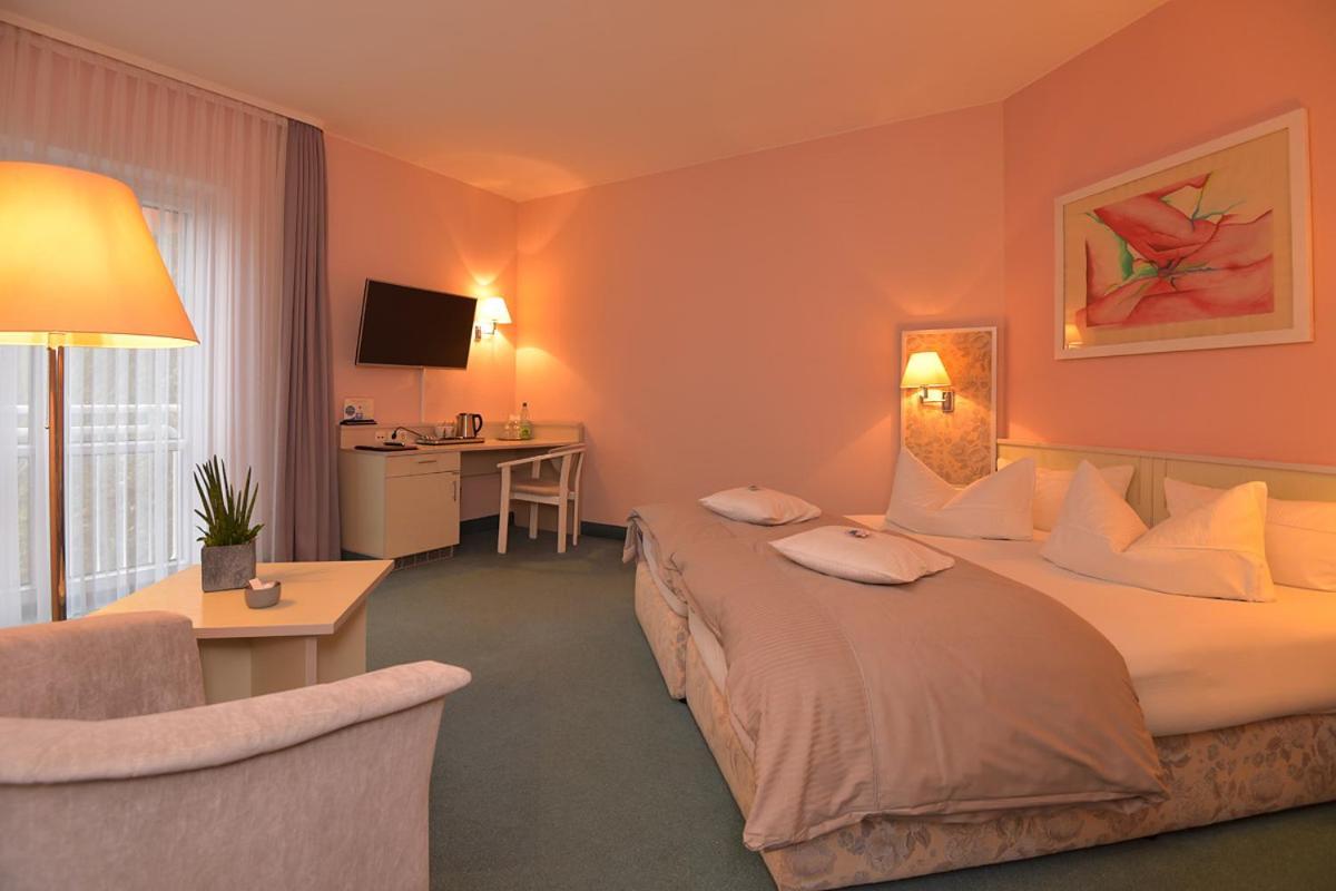 Altstadthotel An Der Werra Майнинген Екстериор снимка
