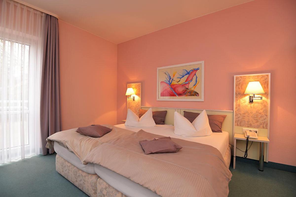 Altstadthotel An Der Werra Майнинген Екстериор снимка