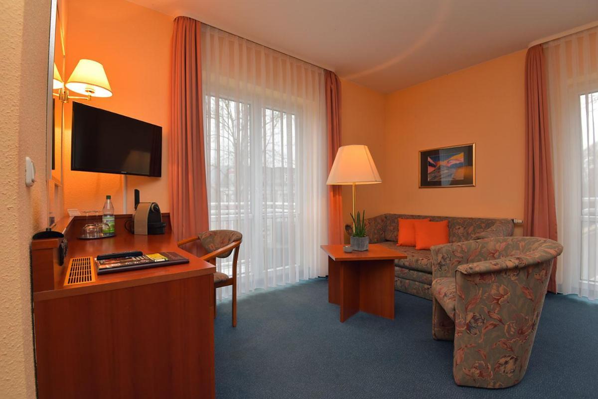 Altstadthotel An Der Werra Майнинген Екстериор снимка