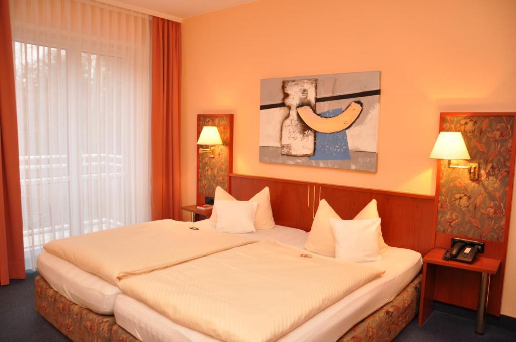 Altstadthotel An Der Werra Майнинген Екстериор снимка
